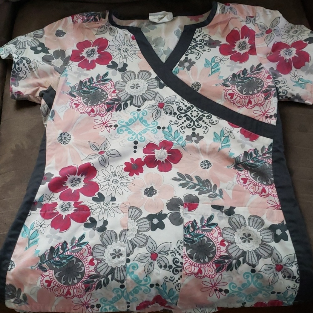 Scrub top